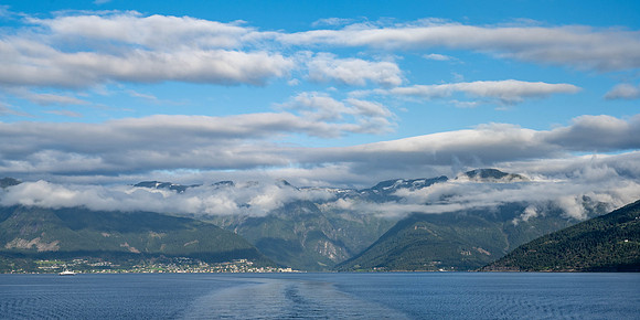 Lustrafjord-1