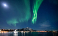 Aurora over Komsatoppen Mountain, Alta