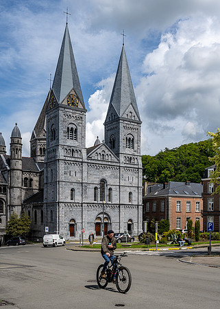 Église Notre-Dame et Saint-Remacle