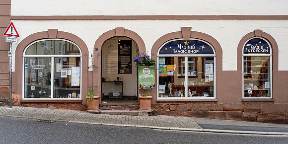 Maximus Magic Shop