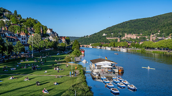 Local recreation along the Main River