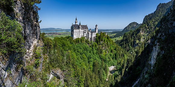 Neuschwanstein Castle panarama with afternoon light