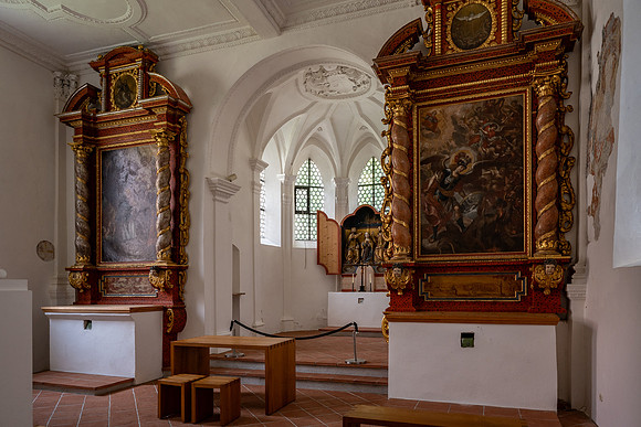 St. Vitus Chapel (adjacent to the High Castle courtyard)