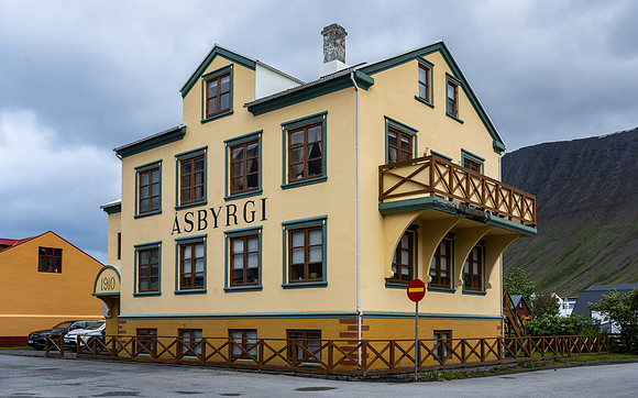 Ásbyrgi Building in Ísafjörður