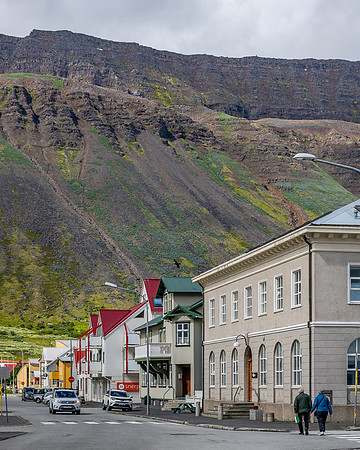 Mountain colours as a backdrop to Hafnerstraeti