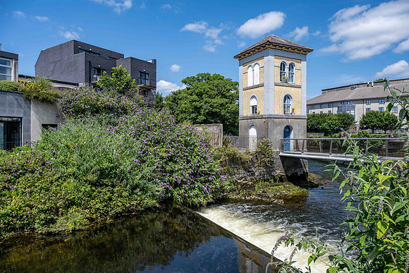 Fisheries watchtower on the river Corrib