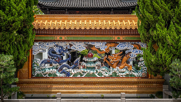Frieze inside the Chinese Garden of Friendship