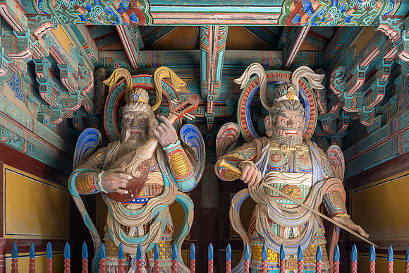 Two of the four Heavenly Kings