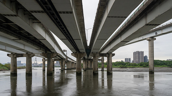 Zongxing Bridge over Tamsui River