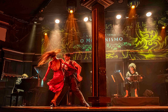 Tango at El Querandi