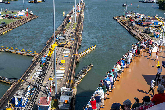 Leaving Miraflores locks